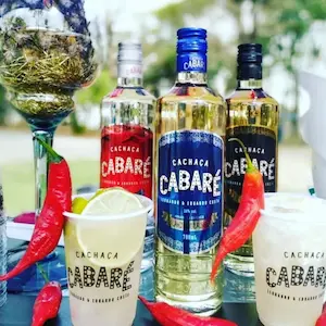Destilados Cachaça Cabare Amburana