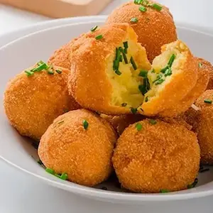Petiscos Bolinho de Frango Cremoso